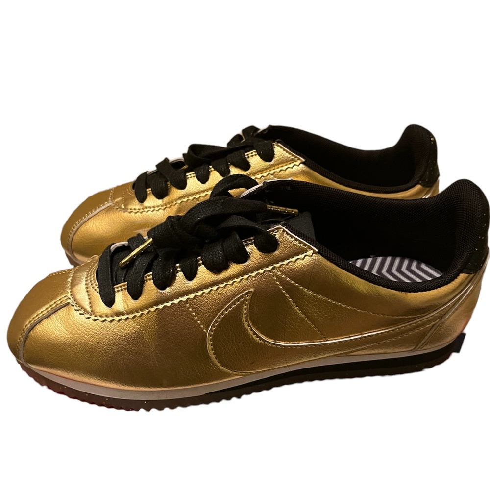 NIKE CORTEZ